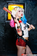 Harley Quinn Stripping For You-06