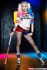 Harley Quinn Stripping For You-08