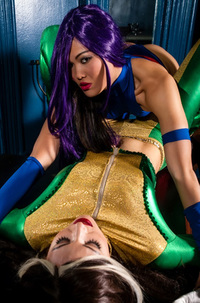 Rogue And Psylocke Hot Strip Fight