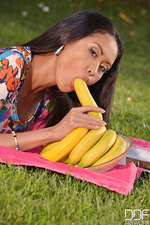 Danika Is An Addict Of Bananas-03