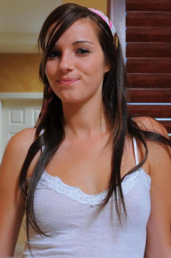 Meet Hot Nude Model Madison-00