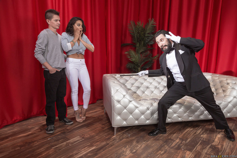 Now You See Me, Now You Ho-05