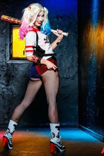 Harley Quinn Stripping For You-01