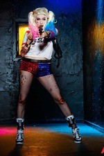 Harley Quinn Stripping For You-04