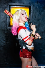 Harley Quinn Stripping For You-07