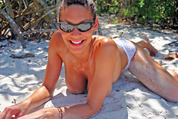 Dee Dee Busty Sand Covered Babe-03