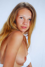 Presenting Elina De Leon-04