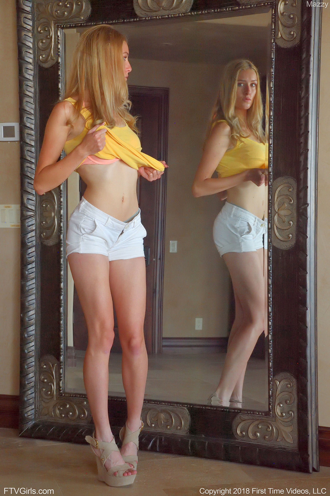 Strip, Spread & Gape-00