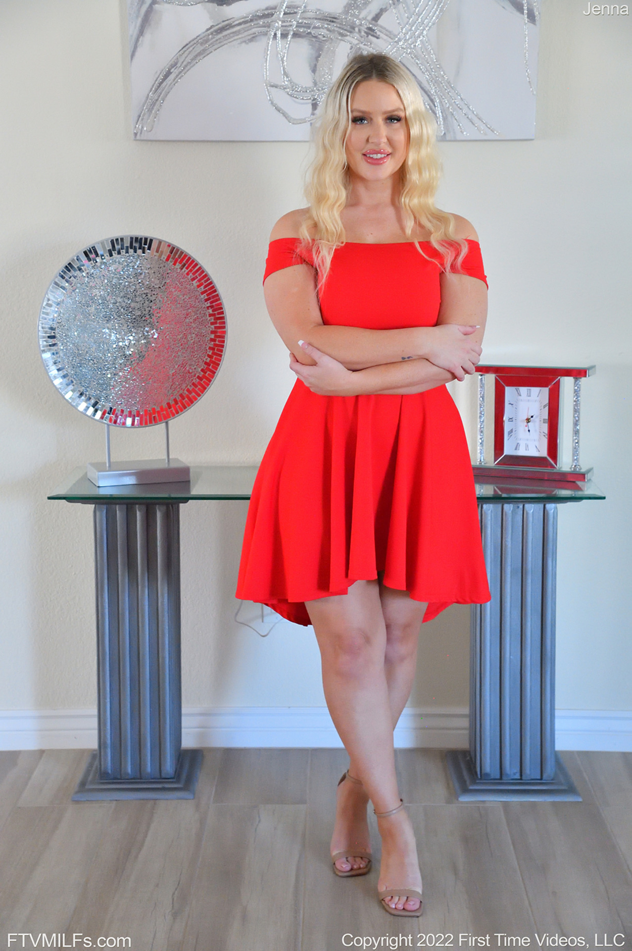 Beauty In Red-00