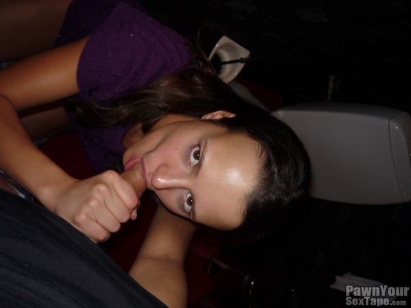 Innocent Amateur Brunette Having Hardcore Sex-09