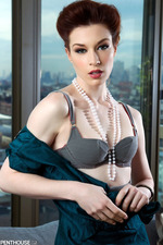 Stoya Stripping Naked In The Room With A View-01